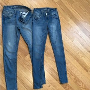 2 pair wallflower stretch jeans